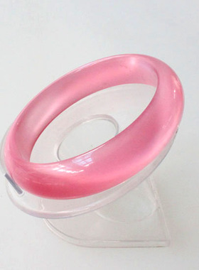 饰品浅粉色水晶玉镯子