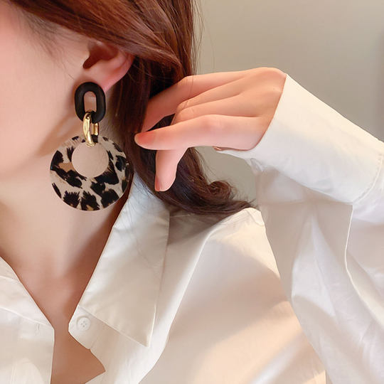 925银针秋冬豹纹几何圆圈耳环女欧美复古百搭时尚耳圈个性耳饰潮
