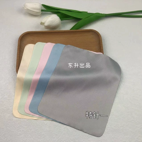 Очки, глянцевая мягкая сумка, делается под заказ, с печатью вашего логотипа