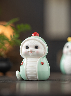 陶瓷可爱生肖蛇招财摆件