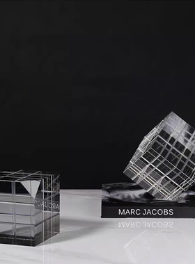 样板间客厅轻奢透明水晶魔方摆件