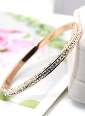 半圈四排满钻暗扣钛钢玫瑰金手环