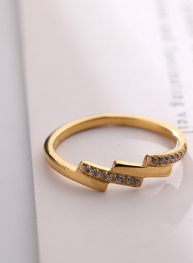 时尚镶钻戒指环钛钢轻奢质感饰品