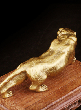 铜老虎摆件铜虎上山虎虎生威生肖聚財补角中式家居客厅桌面装饰品