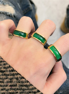 钛钢不掉色绿宝石戒指男