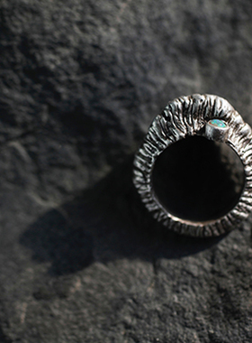 王冠雜粹原创设计酷感欧泊戒指