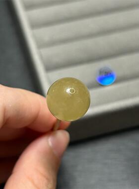 14.3mm浅黄绿色摩根石圆