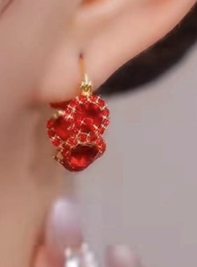 高端奢华镶嵌红色锆石精致耳圈女