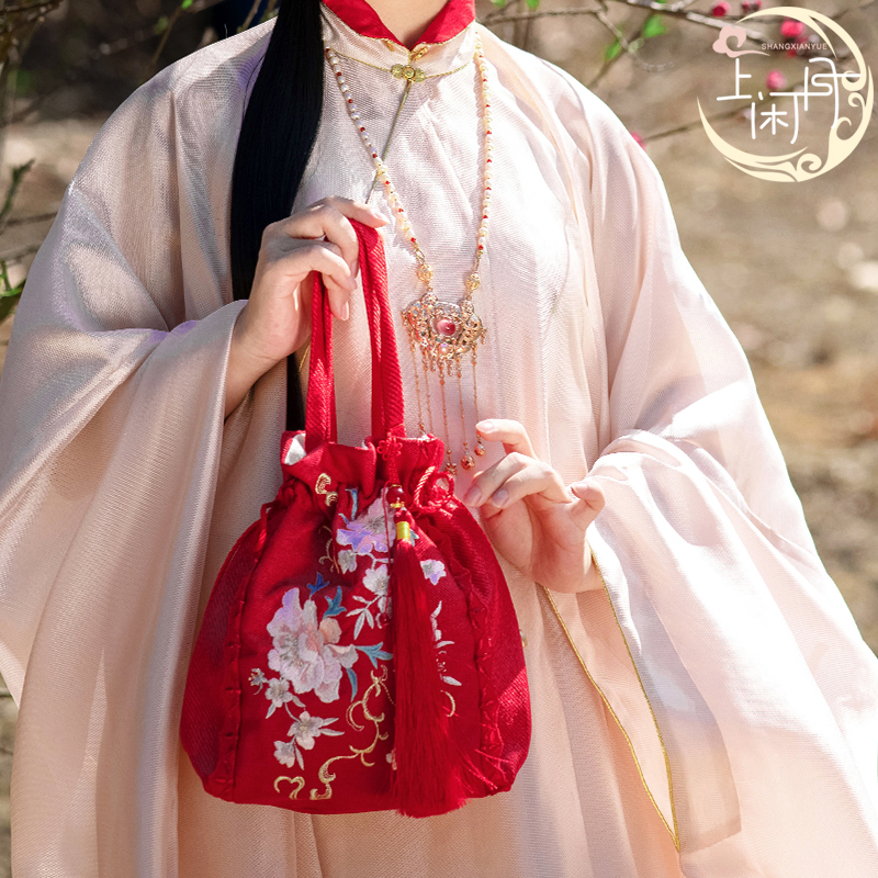 闲原创牡丹冬季中国古风汉服女包包斜跨手提绣花边红穿汉服配的包-图0