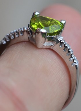 925银天然橄榄石唯美风毫米戒指