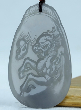 天然新疆和田玉麒麟挂坠