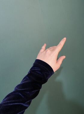 黑色金丝绒旗袍配饰露指手套定制