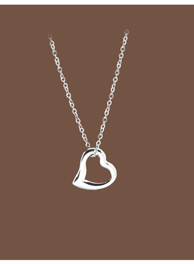 批发钛钢立体镂空心项链女颈链锁骨轻奢小众设计高级甜酷节日礼物
