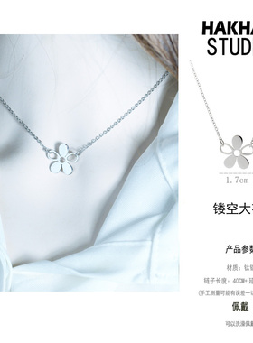 批 发水洗不掉色枫叶树叶项链女轻奢小众高级感颈链配饰锁骨链潮