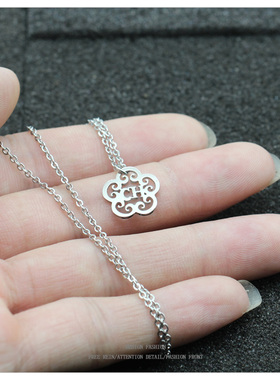 【厂家批 发】洗澡带不掉色CH项链女款锁骨链轻奢小众高级设计感