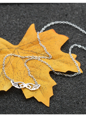 批 发洗不掉色天使翅膀爱心项链轻奢款爆款锁骨链女小众生日礼物