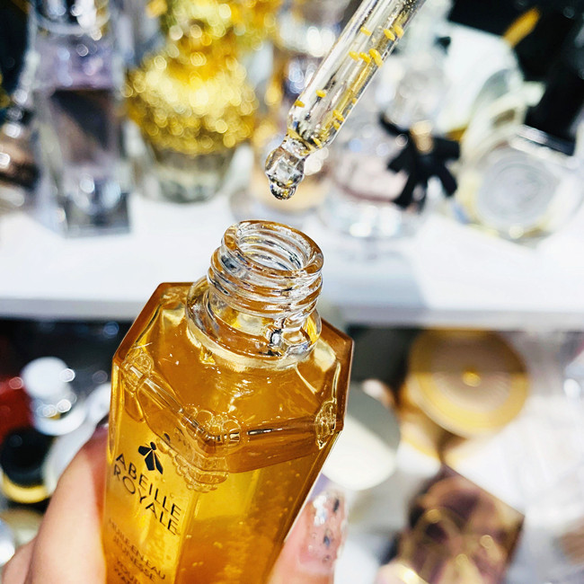 强大修复百搭高手guerlain修护蜜 香港陈七七液态精华