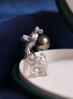 s925纯银时尚小鹿胸花吊坠二用