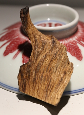 达拉干 九分沉 横纹树心油 5.2G 生闻花香 上炉冰凉乳香