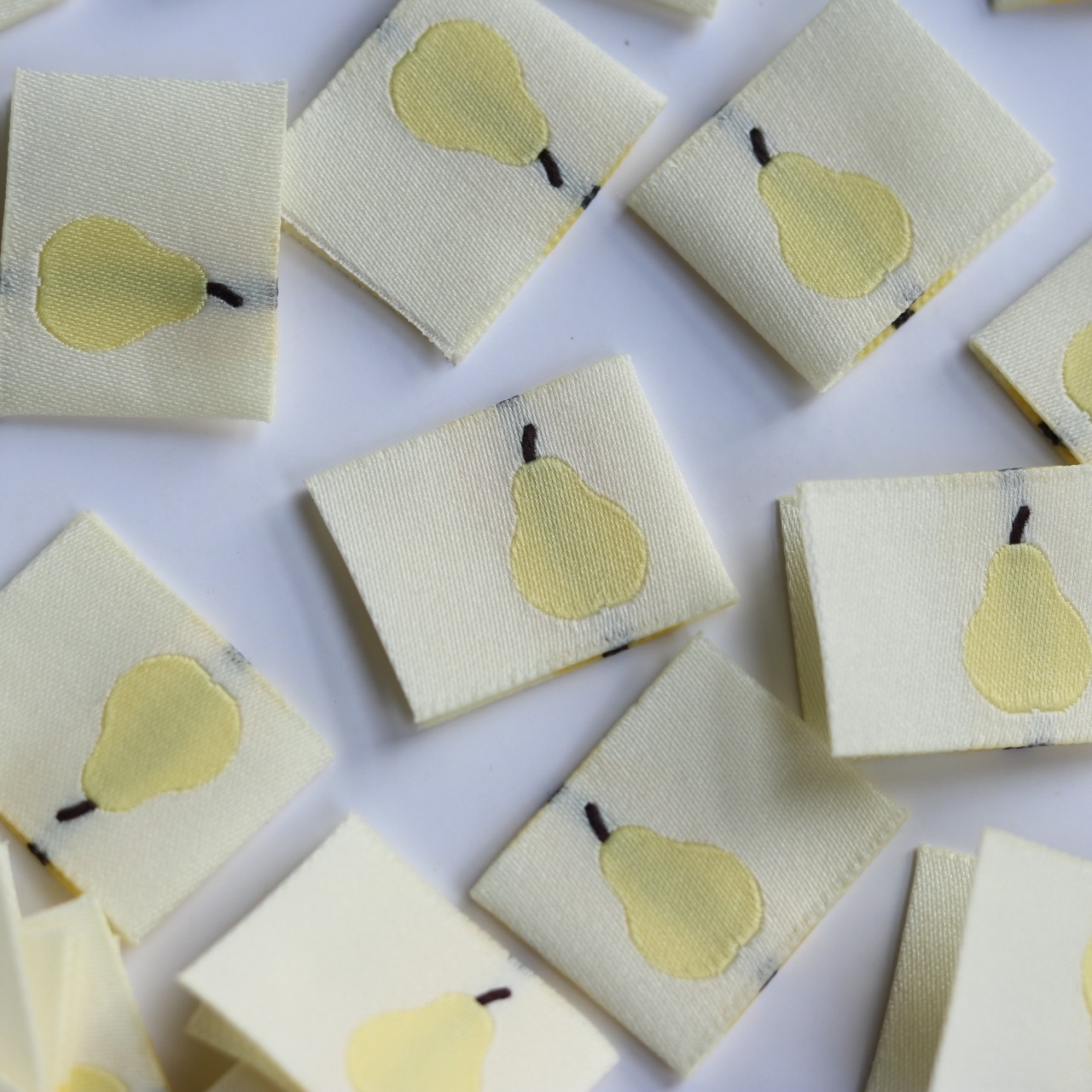 小梨子水果布标洗标手工辅料织唛手帐贴标签发圈对折标肠圈现货,淘宝优惠券,粉丝福利购,淘宝优惠卷