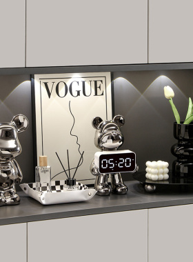 高级感暴力熊时钟玄关摆件套装