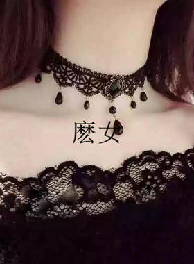 俄罗斯街拍白色蕾丝礼服短款项链