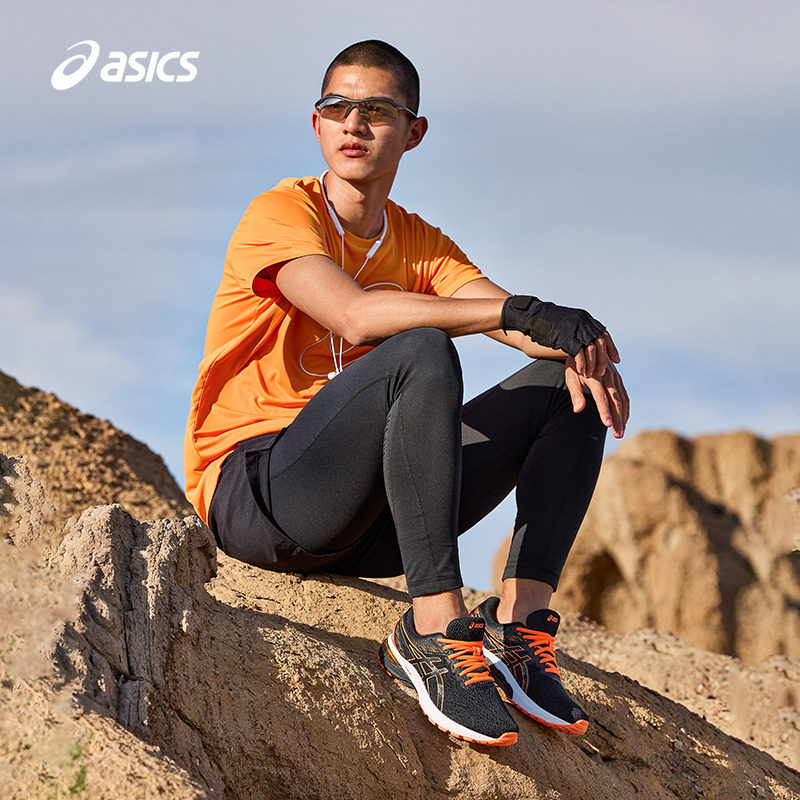  asics跑步鞋