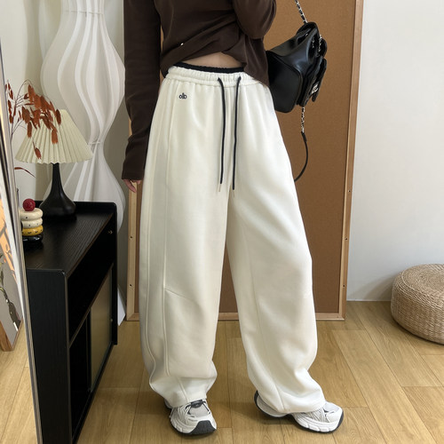 运动风字母刺绣抽绳弯刀裤2026春季撞色松紧腰侧缝拼接两穿卫裤女 - 图1