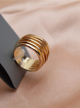 日韩风格新款戒指金属光亮面条纹简约潮流个性气质时尚指环女式