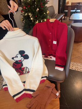 Wardrobe MYC Cartoon Mickey Round Neck Contrast Color Sweater College Style Western Style Single-Breasted Knitted Cardigan Winter 9525