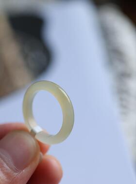 12.5码 16.4*3.9mm糖白圆戒 货号: N2982 | 售价: 260元