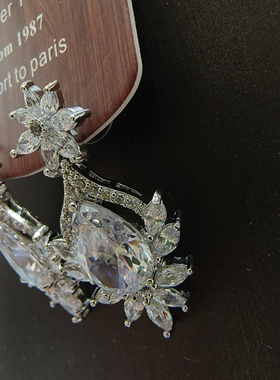 SOTC镀925银锆石施家小雏菊花朵耳坠女Earrings