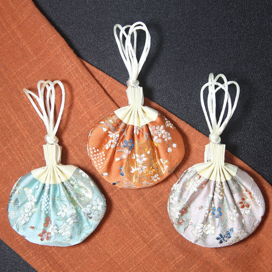 Car pendant, lucky bag, tips bag, peace charm