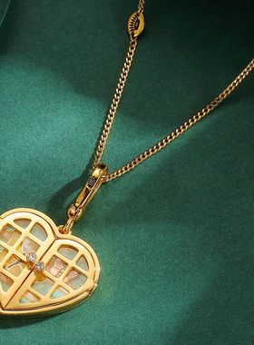 轻奢高级感可打开蝴蝶爱心盒吊坠项链铜镀金配饰挂件毛衣链女礼物