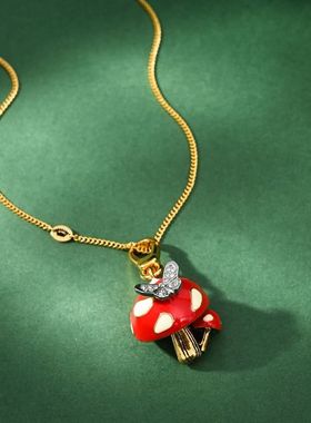 新款外贸珐琅彩釉镶钻蝴蝶红蘑菇吊坠包挂立体童真精致钥匙扣项链