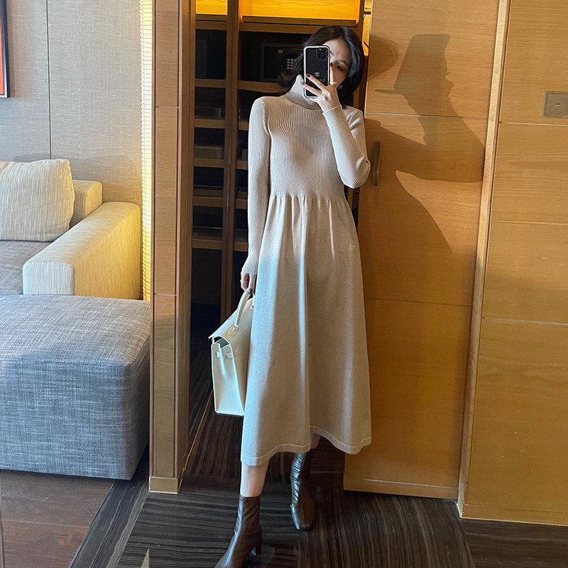 针织春款2022年新款温柔红色连衣裙 fxdis连衣裙