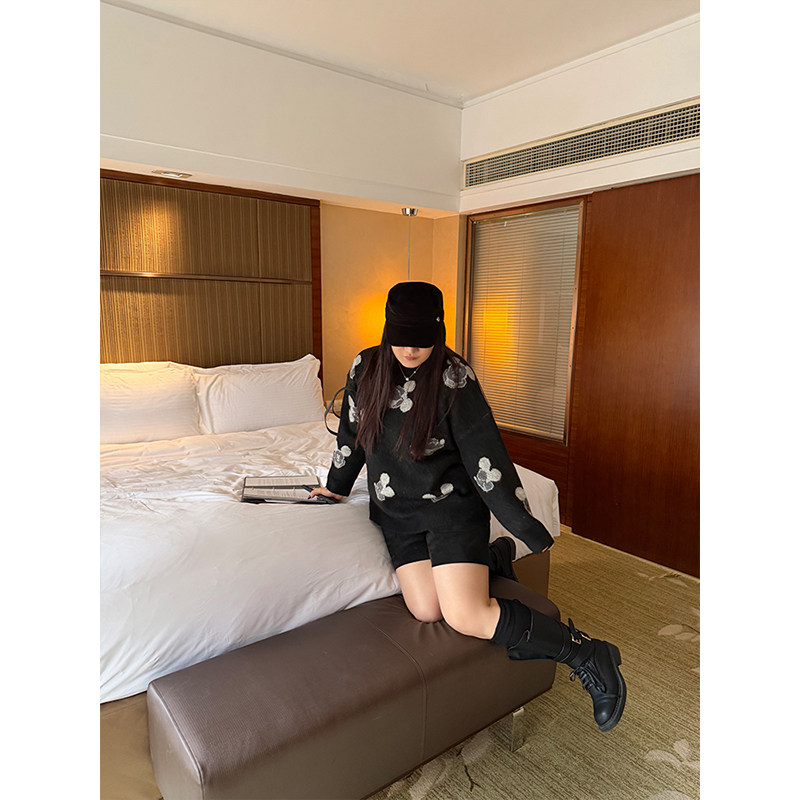 铅笔小鑫大码女装米奇提花复古圆领暖洋洋大码显瘦毛衣,淘宝优惠券,粉丝福利购,淘宝优惠卷