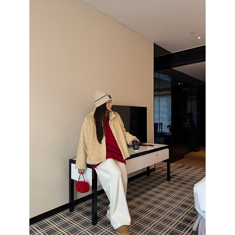 铅笔小鑫大码女装皮毛一体老钱风高品保暖加厚毛毛外套,淘宝优惠券,粉丝福利购,淘宝优惠卷