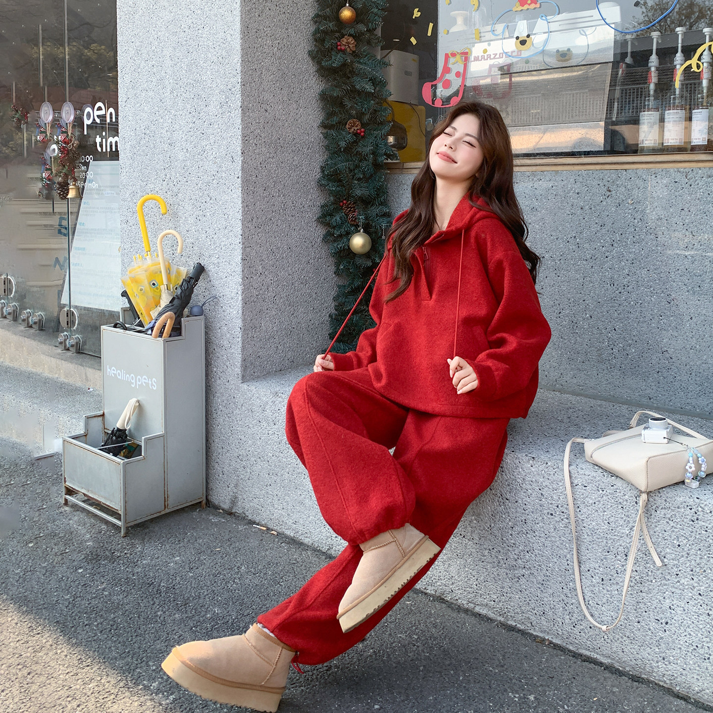 休闲甜美红色加绒加厚套装女冬季2025新款气质毛呢卫衣长裤两件套,淘宝优惠券,粉丝福利购,淘宝优惠卷