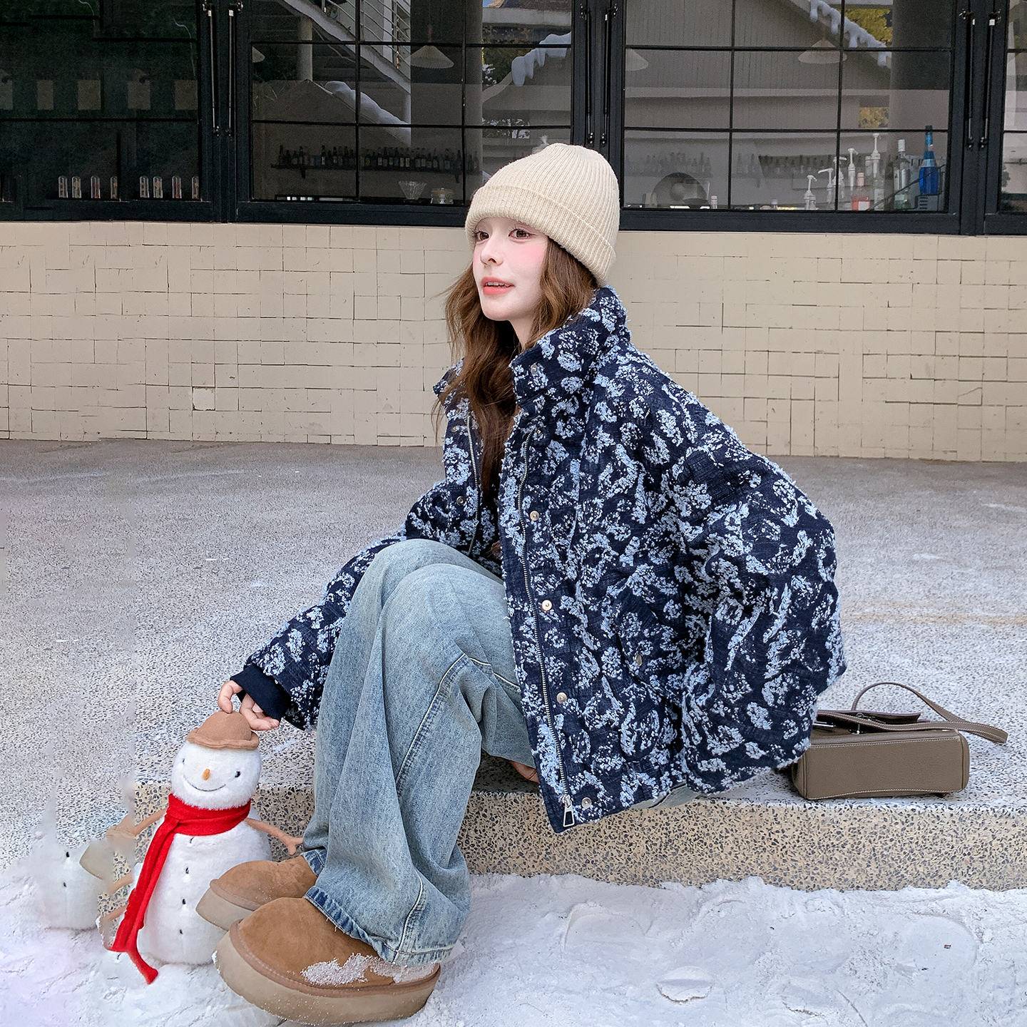 保暖深蓝色立体绣花90羽绒服女冬季2025新款设计感白鸭绒百搭外套 - 图0