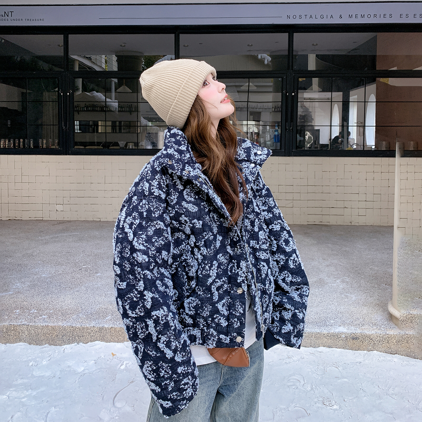 保暖深蓝色立体绣花90羽绒服女冬季2025新款设计感白鸭绒百搭外套 - 图3