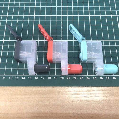 现货日本制CARL品质塑料透明拼色迷你小巧摇动转动儿童铅笔卷笔刀-图1