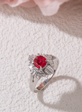 鸽血红宝石戒指送礼送女友