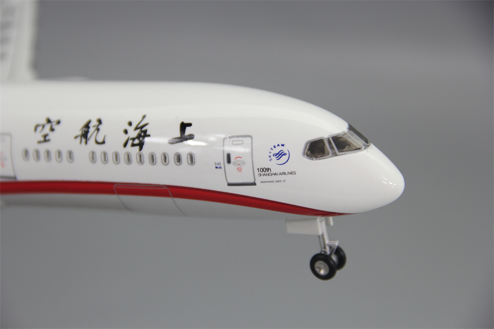 仿真飞机模型波音B787上海航空带灯B737上航客机礼品摆件合金树脂 - 图0