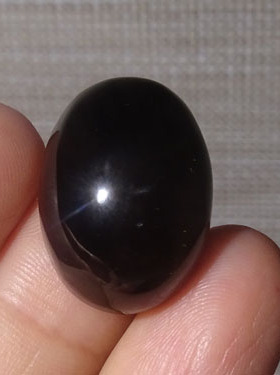 天然黑碧玺水晶戒面金光