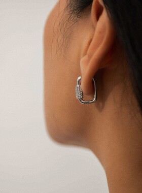 WEARRING几何方形耳钉锆石