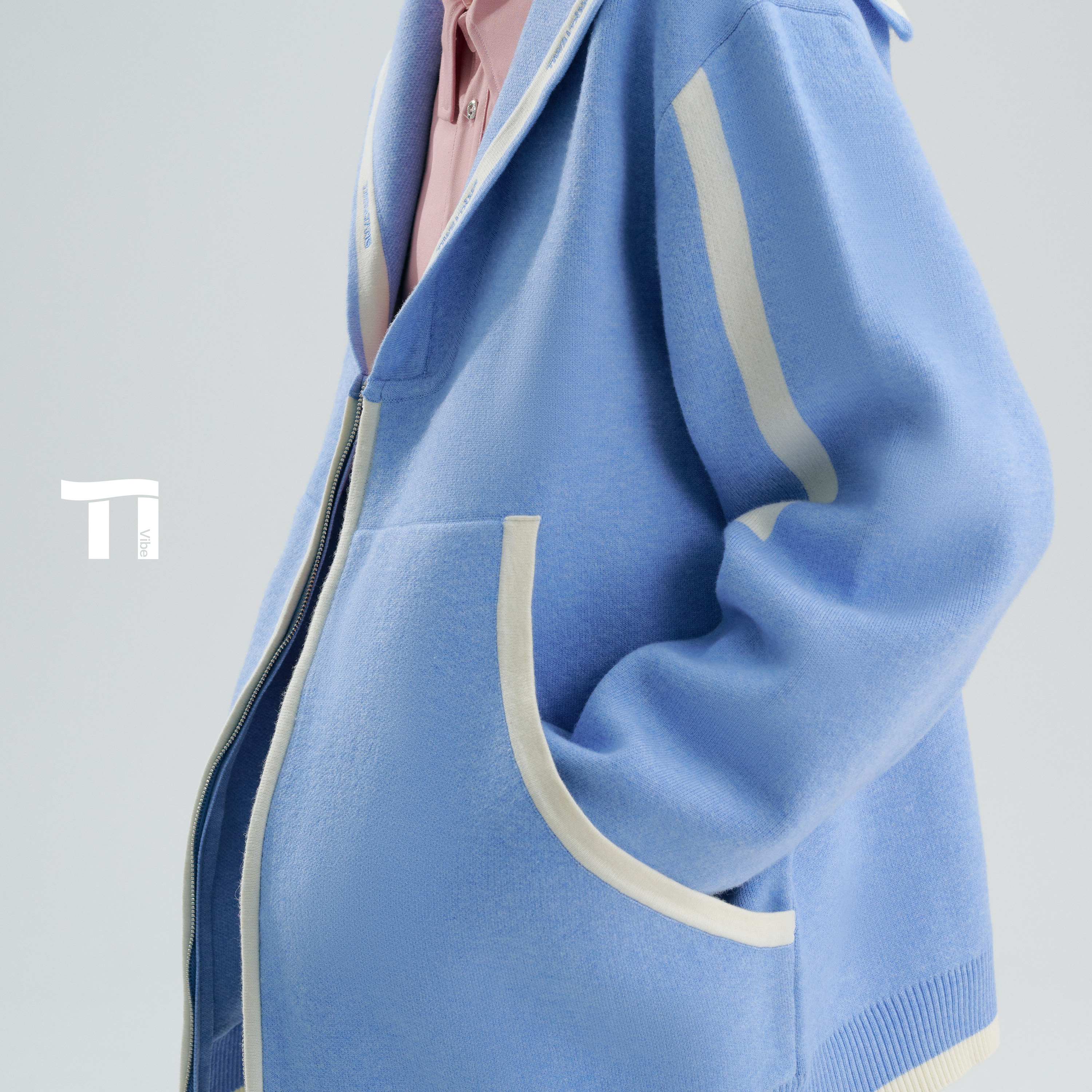 启世录TIWILLTANG“钰珏净谧”航迹翎线领间昭熙条纹解构撞色开衫,淘宝优惠券,粉丝福利购,淘宝优惠卷