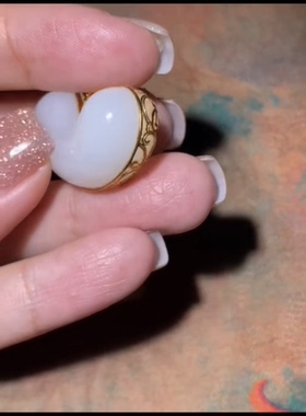 精品新疆和田玉籽料 元宝 18K镶嵌 一级白油润细腻 年糕料32*12mm