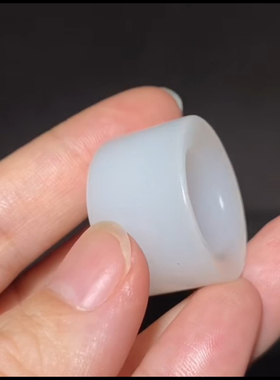 新疆和田玉籽料玉 扳指 白度一级油懦老熟 17克 高18宽28内径17mm