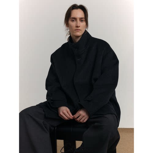 COLN羊毛混纺立领大衣清隽也优雅 知进退的剪裁有着懂藏锋的灰 - 图0